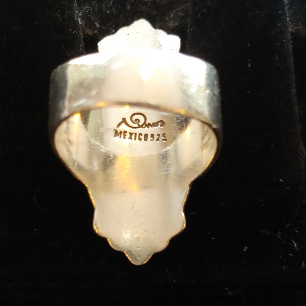Ring - Picture 3 of 3